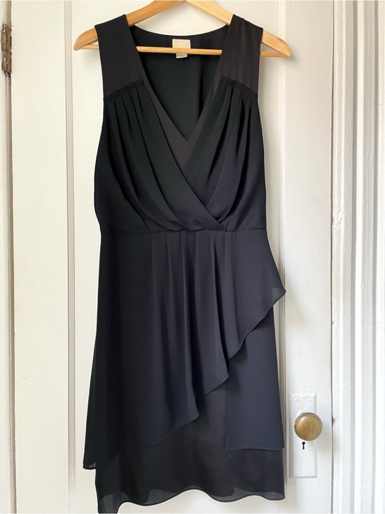 H&M Dresses & Skirts - H&M Classic Black Sleeveless V-Neck Dress - Elegant Draped Detail